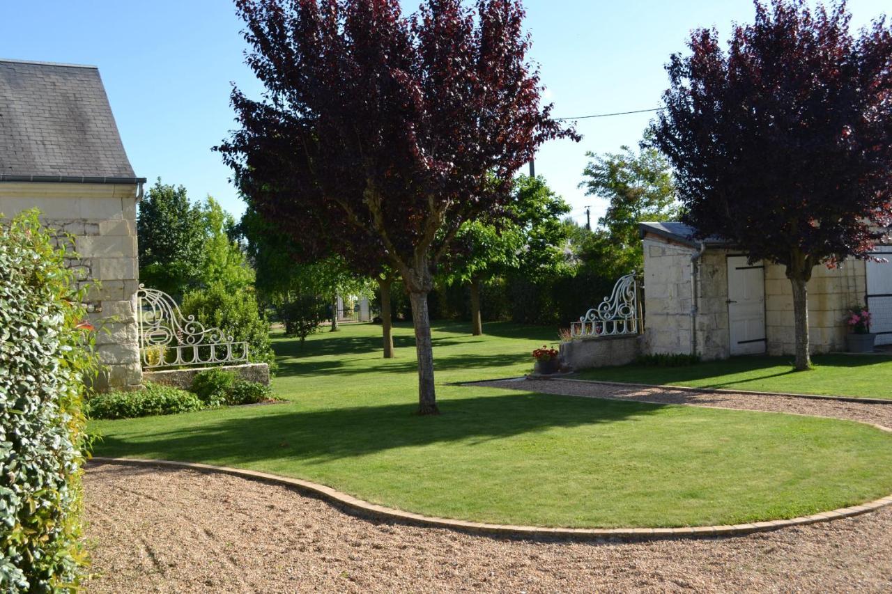 Les Chambres D Hotes Du Lavoir Restigné Eksteriør bilde